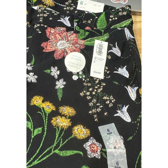 OLD NAVY Women’s Pixie Black Floral Mid Rise Skinny Pants Size 6 - Picture 6 of 8